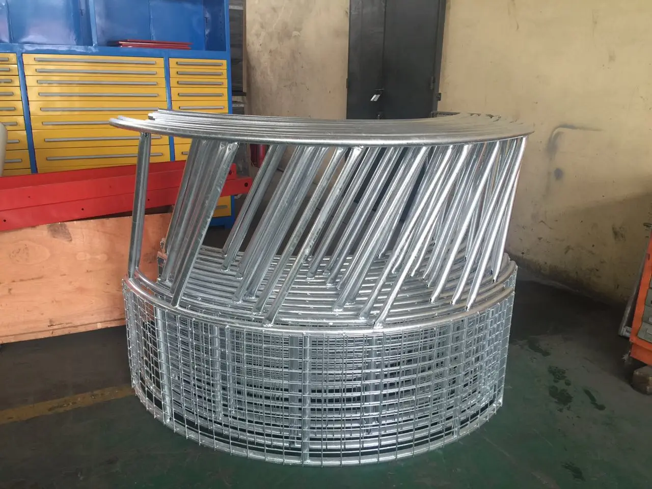 High quality galvanized hay feeder for sheep & goat