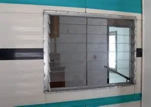 2021 china suppliers Ventilation fixed aluminum frame frosted security Glass louver windows price louvered glass window