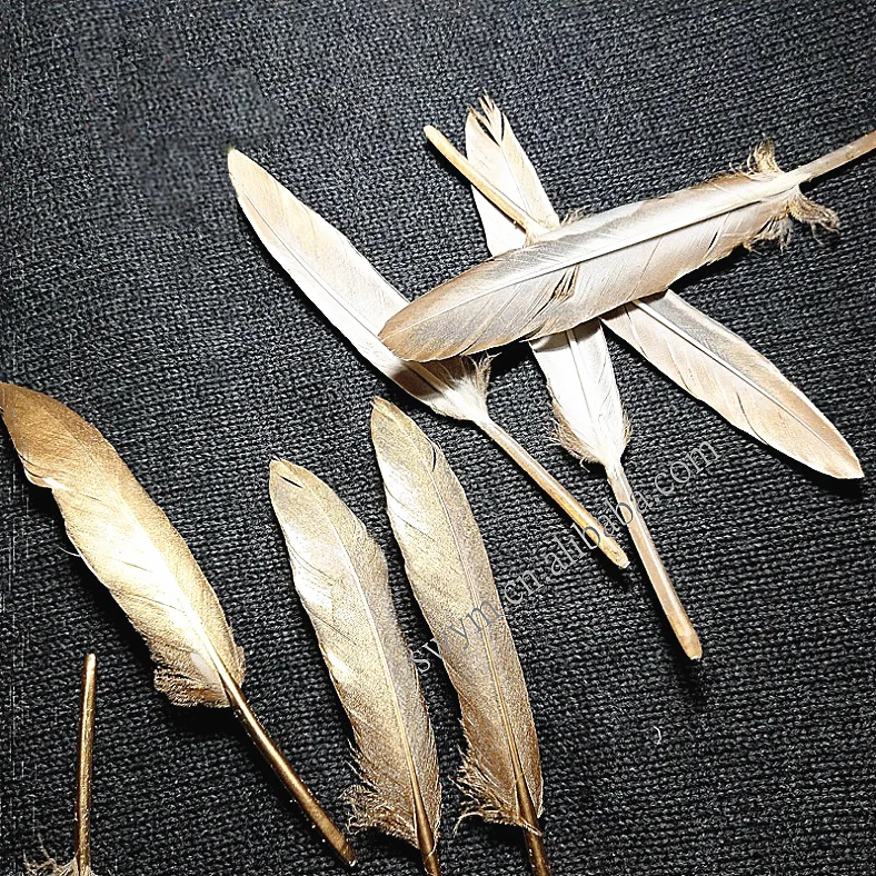 Factory Supply DIY Decoration Gold Painted Goose Plume Feather Wholesale Metallic Gold Glitter Feathers