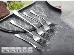 Набор многоразовых вилок из нержавеющей стали.