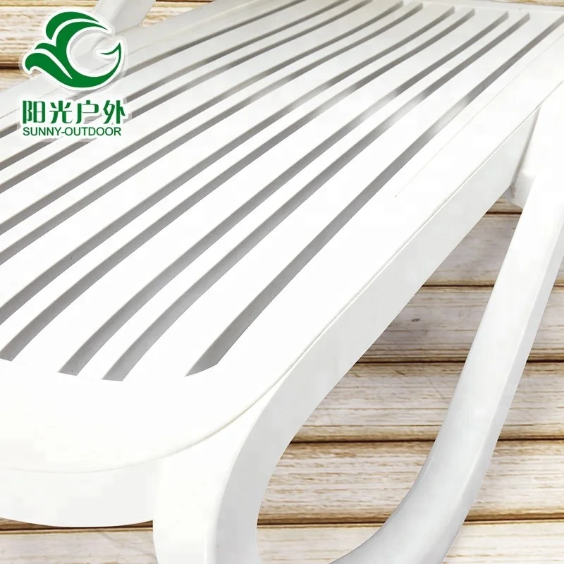 Swimming Pool Furniture White Plastic Sun Loungers Beach Lounge Chairs For Sale