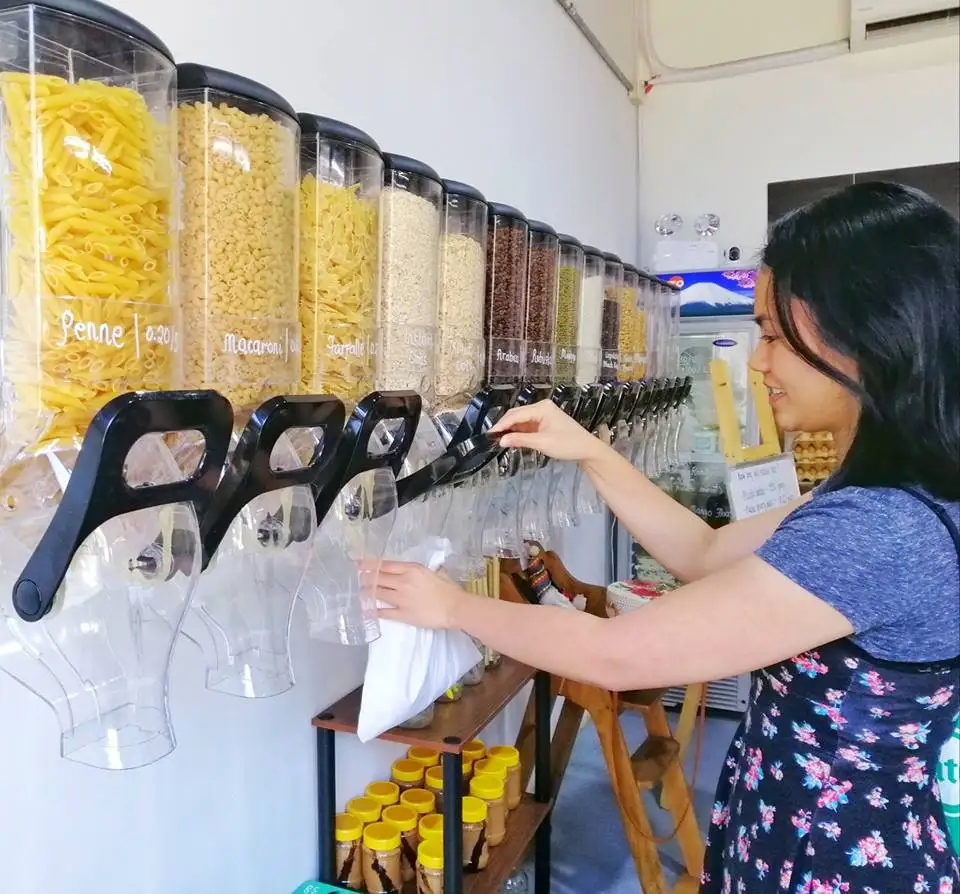 Manufacturer Wholesale Gravity Bins Dry Food Nut Bulk Cereal Bulk Candy Dispenser China Display Storage Boxes & Bins for Cereal