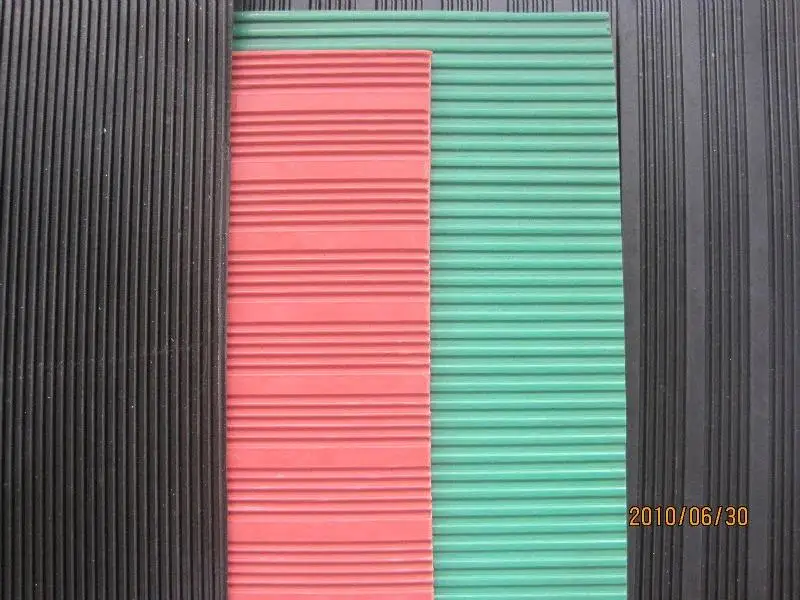 Fine Ribbed Rubber Sheet/Corrugated Rubber Sheet/Rubber Rolls for Flooring