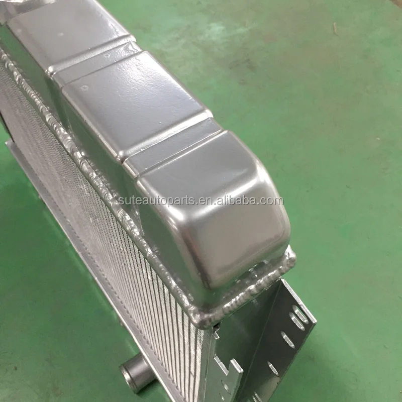 Durable Quality Stamped Water Tanks 4 Rows Mitsubishi Car Aluminium RADIATOR