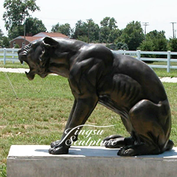 Outdoor deco bronze black panther sculpture