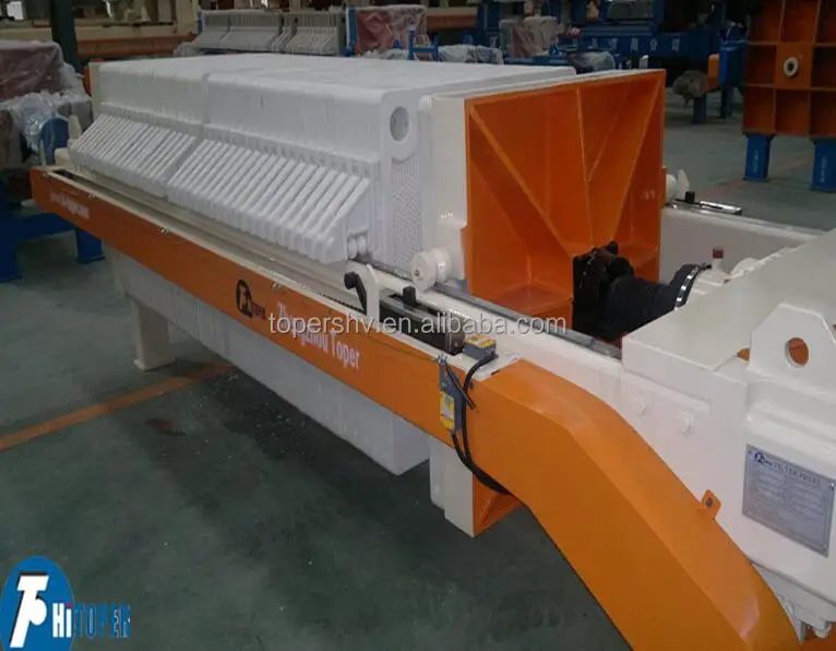 Horizontal filter press in waste water treatment