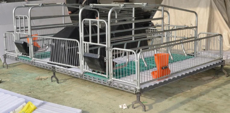 Hot sale farming equipment farrowing pen galvanized farrowing pen adjustable farrowing crate