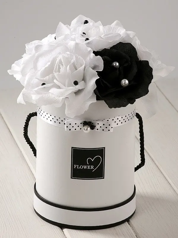 
Professional Custom Printed Hardcover Cardboard Round Flower Box 