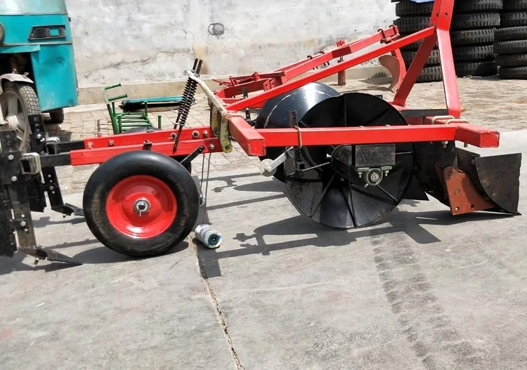 20HP tractor mulching film agricultural Potato ridger mulching layer machine
