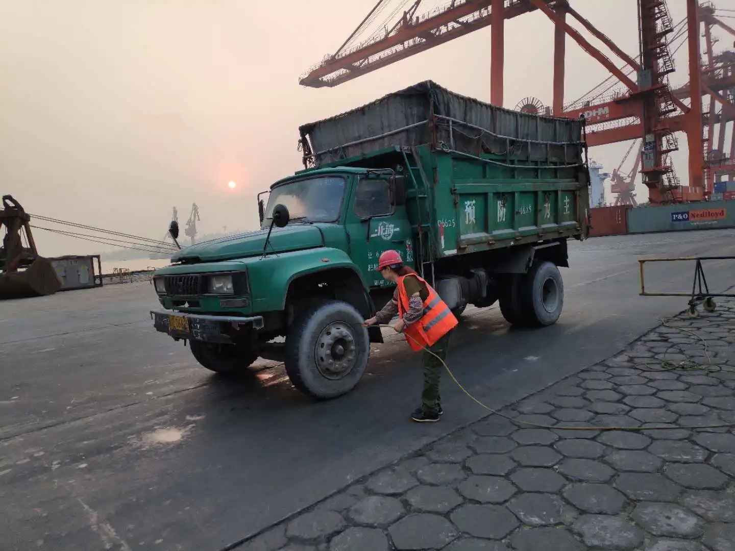 
Molecular Formula (NH4)2SO4 Agricultural Uses Ammonium Sulfhate 