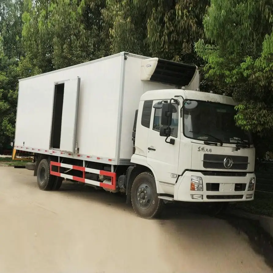 Dongfeng 4x2 Meat Transport Refrigerated Truck Body/Meat Hook Refrigerator Truck/Frozen Transportation Lorry