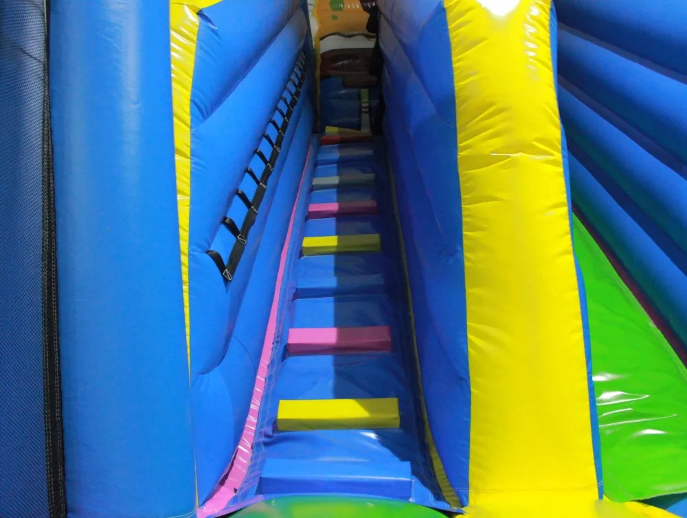 The Pirate ship commercial inflatable bounce house made of lead free pvc tarpaulin from Guangzhou factory