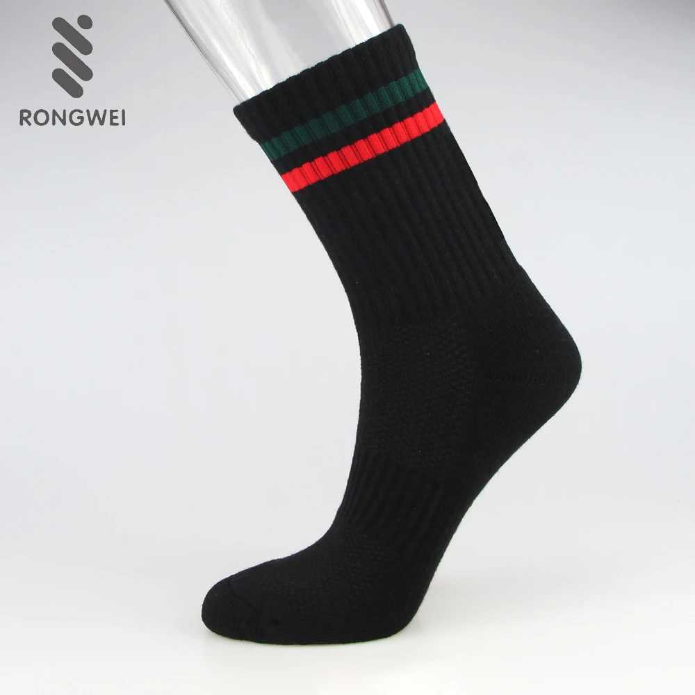 Low price guaranteed quality black socks and custom man branded socks