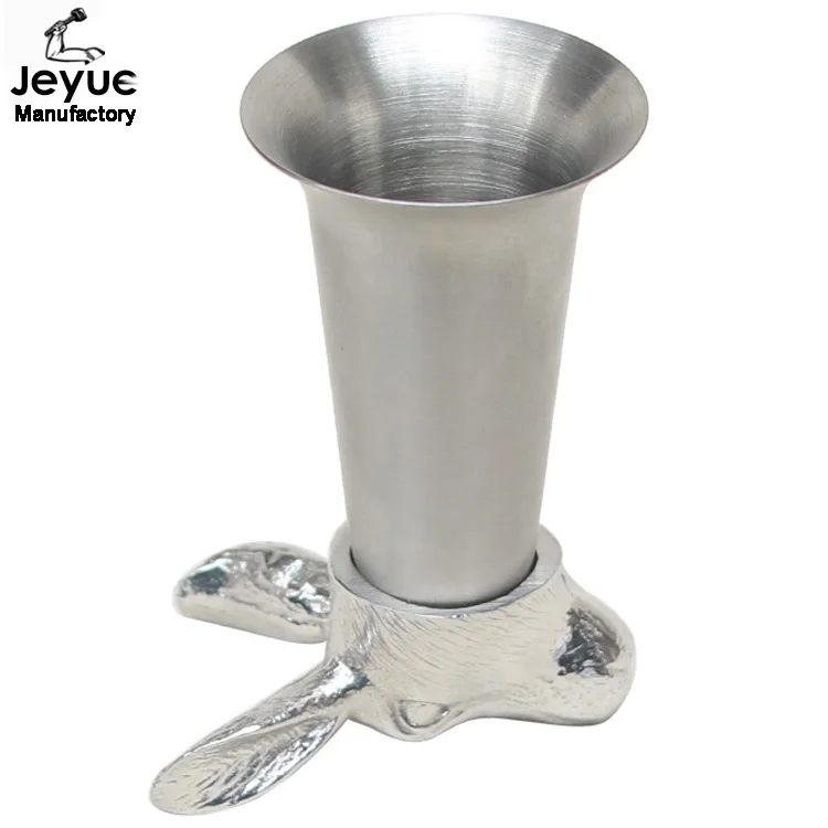 Best quality personalized rabbit shape tempered  shot glass for souvenir