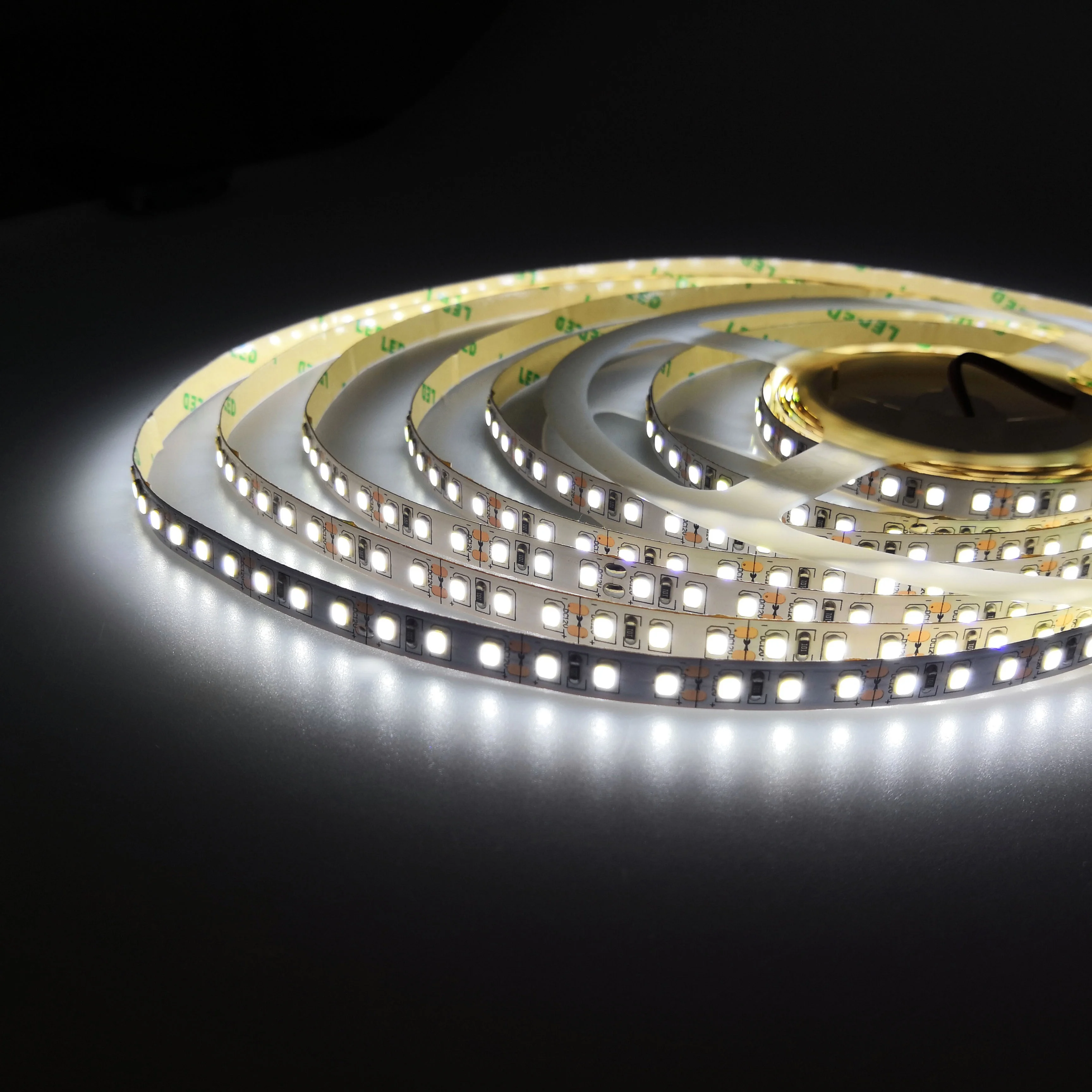 Многоцветный 60LED 120LED 12V 2835 Светодиодные полосы света водонепроницаемый 120 светодиодов на метр компании mlight работающая при напряжении