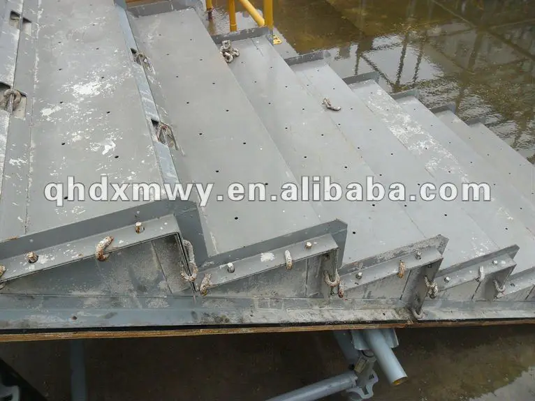 Лестницы и доски для строительных лесов