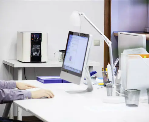 Hydrogen Hot & Cold Mini Bar Water Dispenser or Water Purifier GR320RB TFT touch display and compressor cooling R134a or R600a