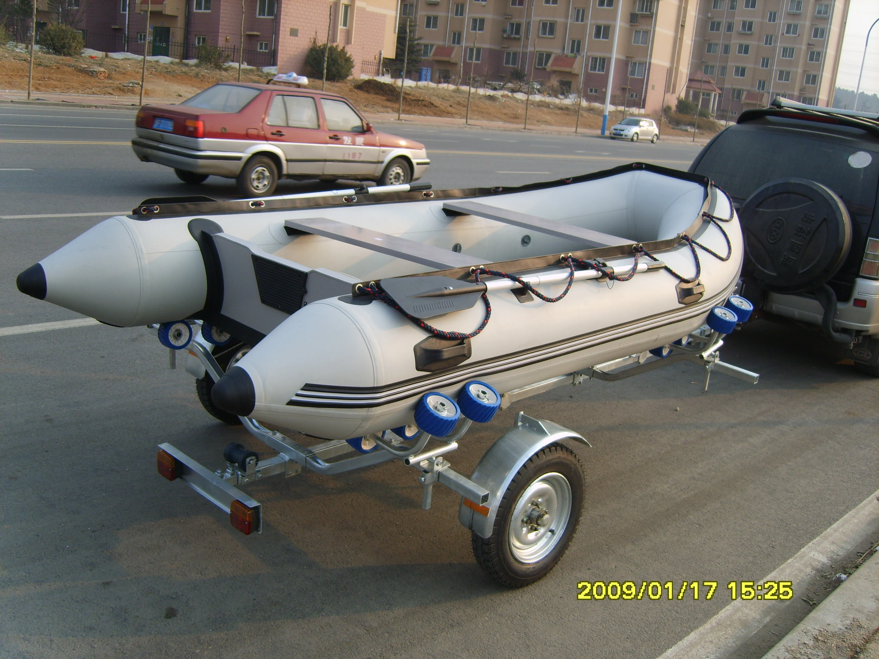 Hot Dipped Galvanized Folding Boat Trailer For Inflatable Boat