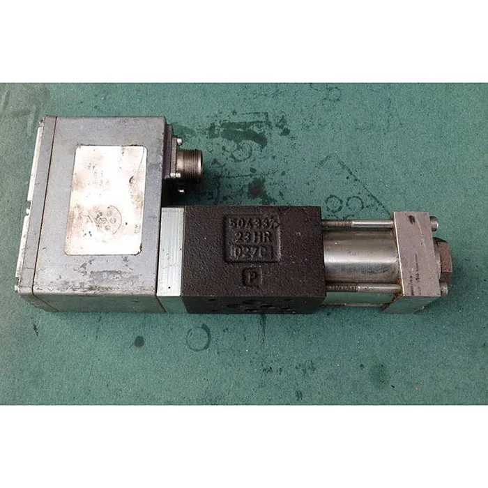 D633-460B MOOG servo valve