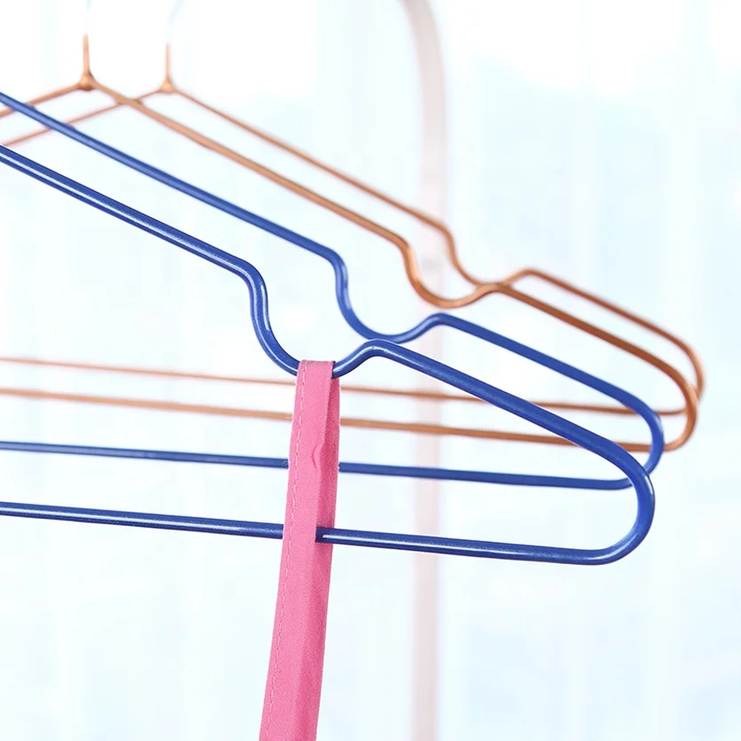 LM1069  Hot Sale PVC Coated Non Slip Metal Clothes Hanger Cheap cabide