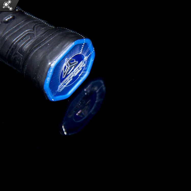 
10(OEM/ODM full carbon badminton racket production and manufacturing. 