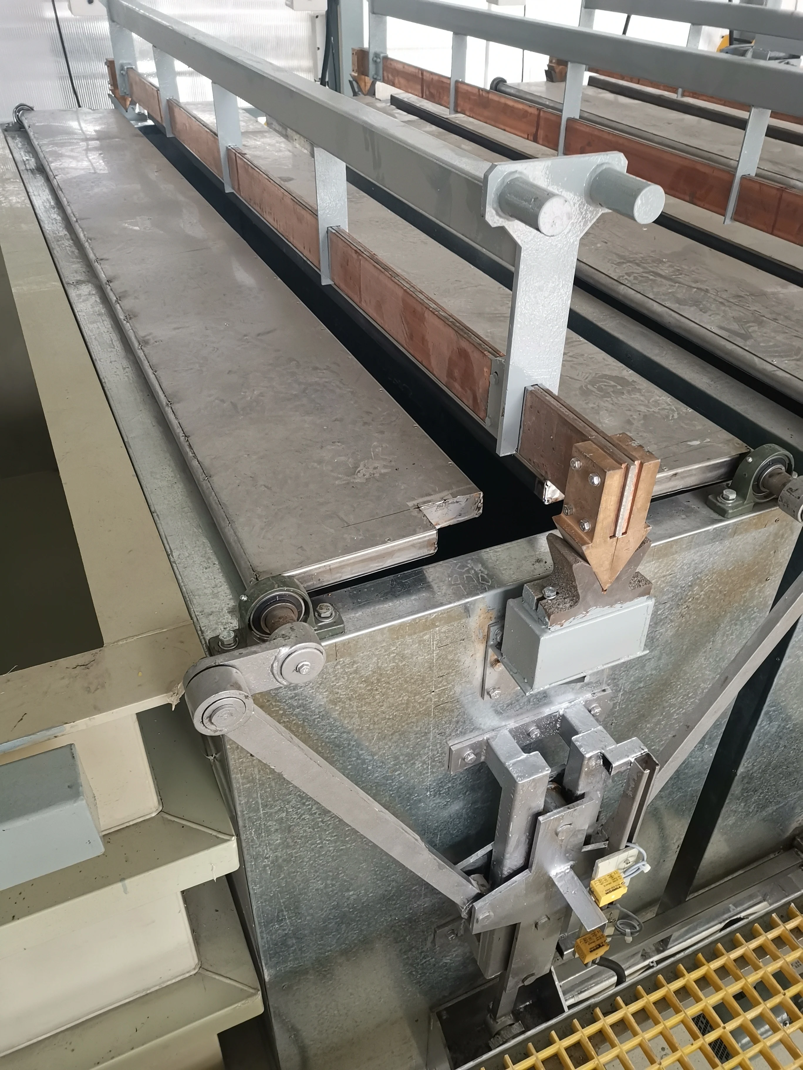 Manual or automatic electroplating production line equipment for manufacturing plant