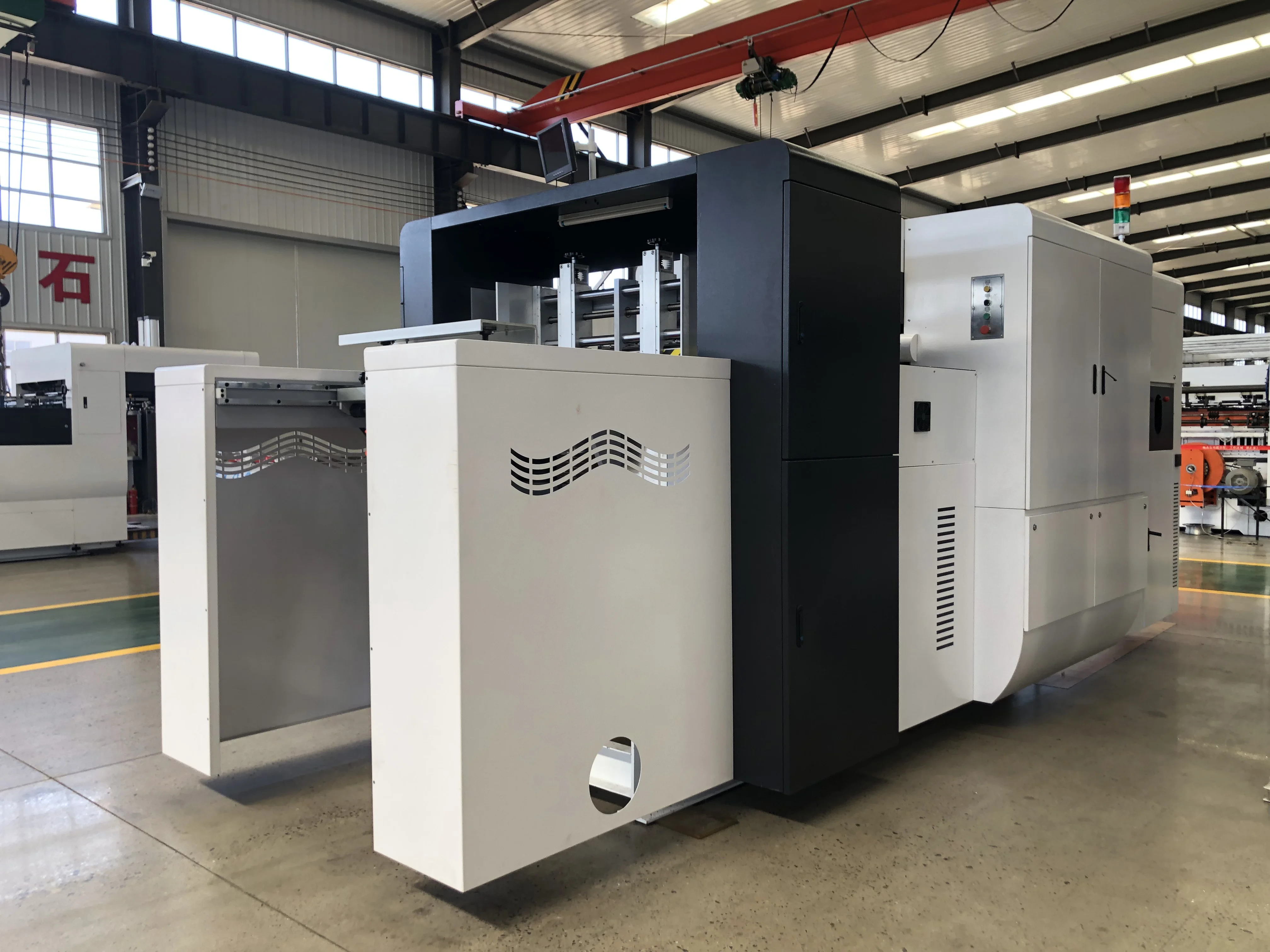 I PACK High Speed Lead Edge  Feeding Die cutting Machine cardboard making factory