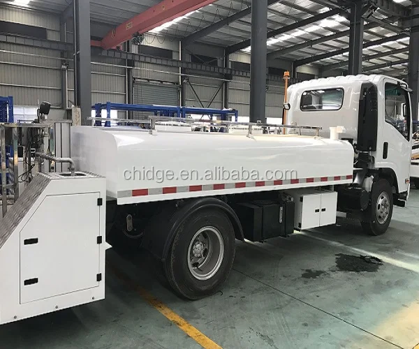 Aircraft potable water truck for ground support equipment