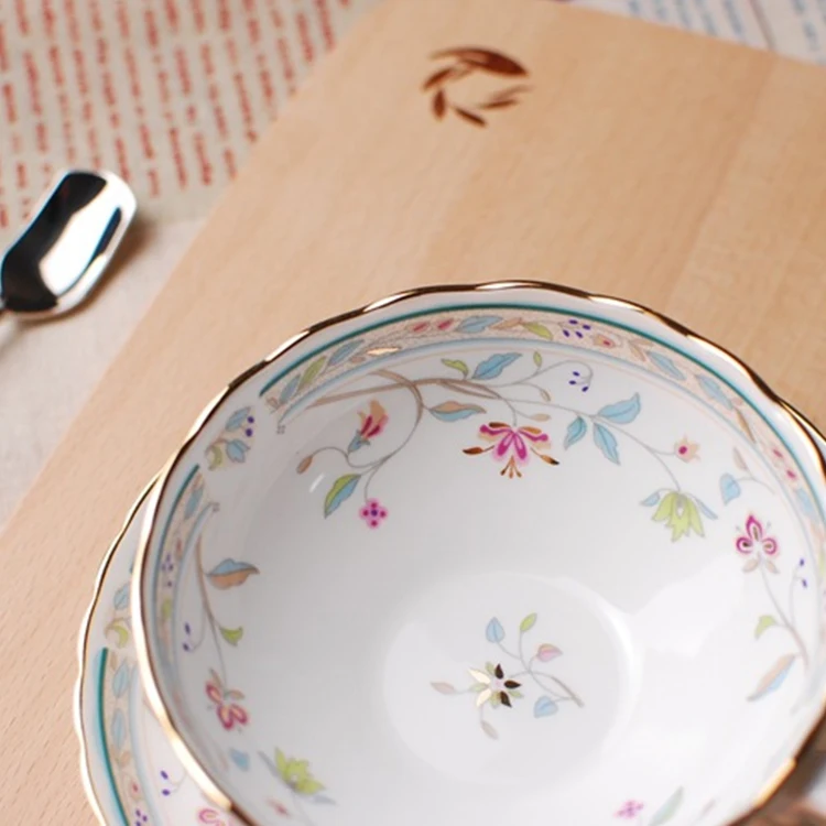 
Wholesale England Style Vintage White Bone China Ceramic Flower Tea Cup With Saucer Set 