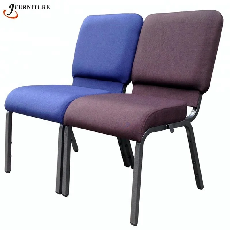 Свадебные стулья для церкви в театре