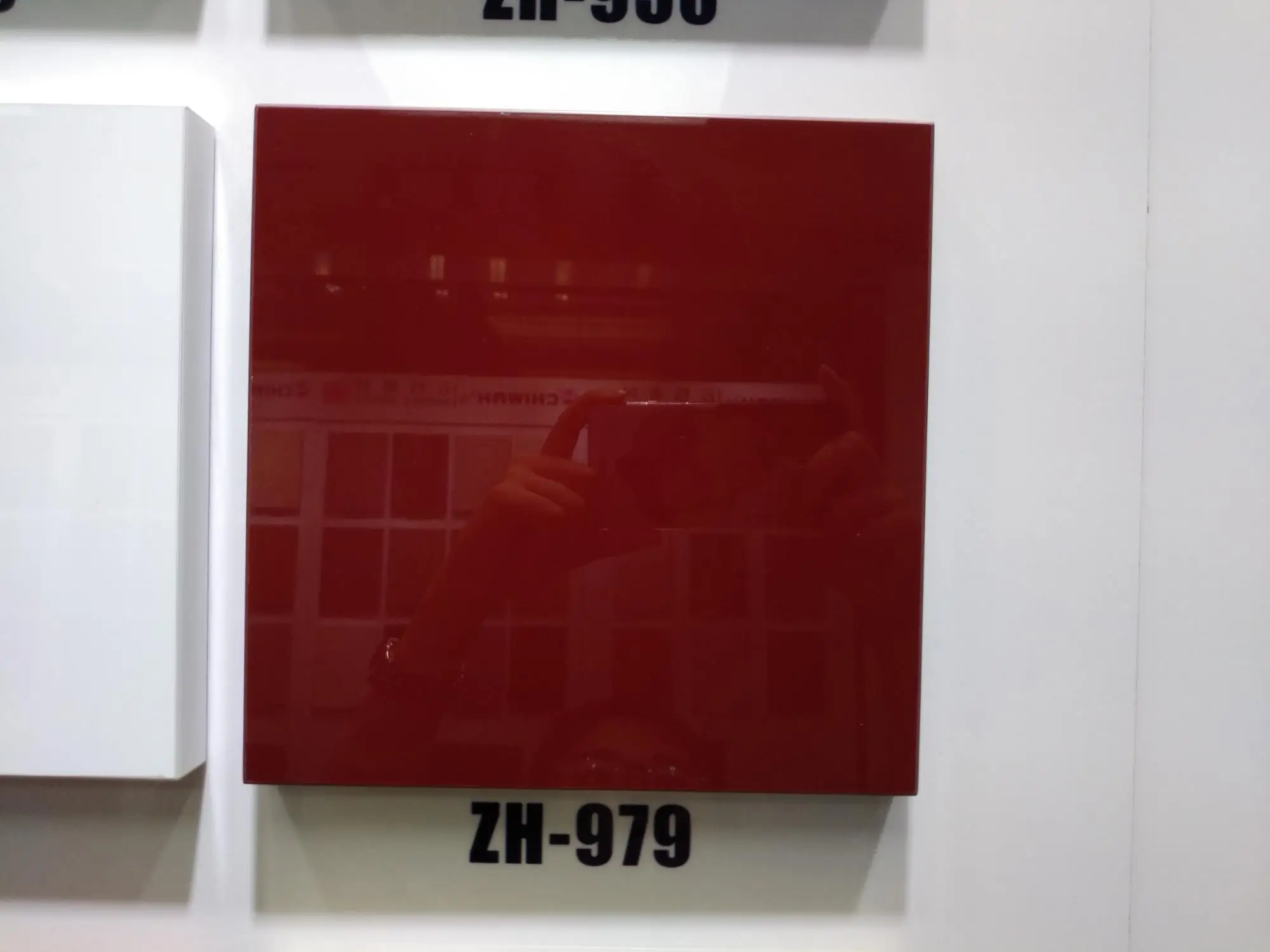 High gloss laminate sheet black white red board