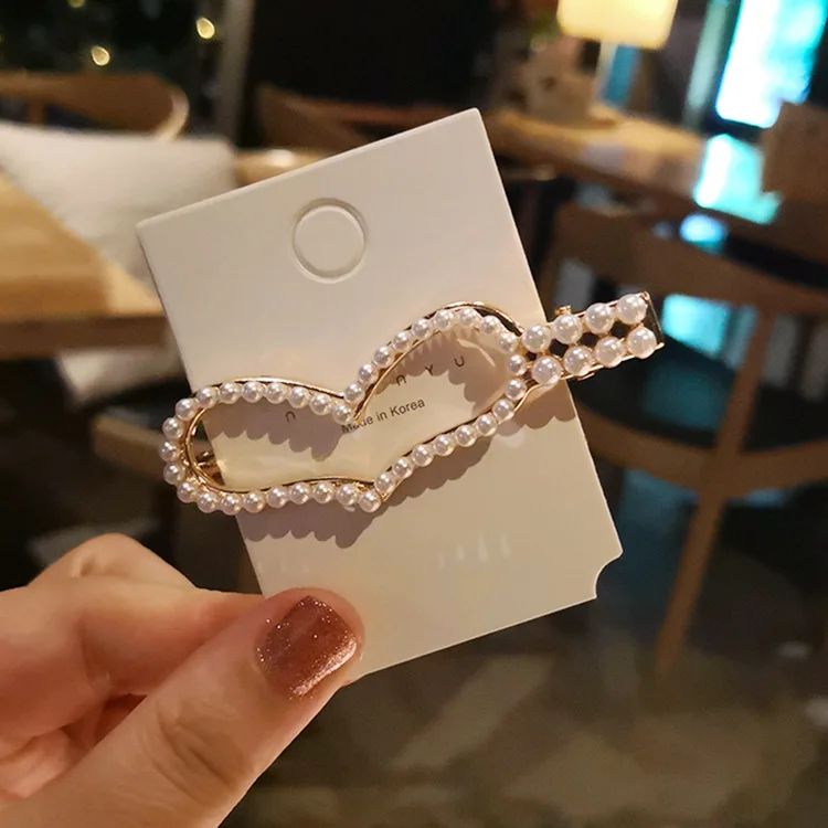 
The new 2021 hot style accessories wholesale pearl duck Drop clip crown pearl letter hairpin hot sale hairclip for women 