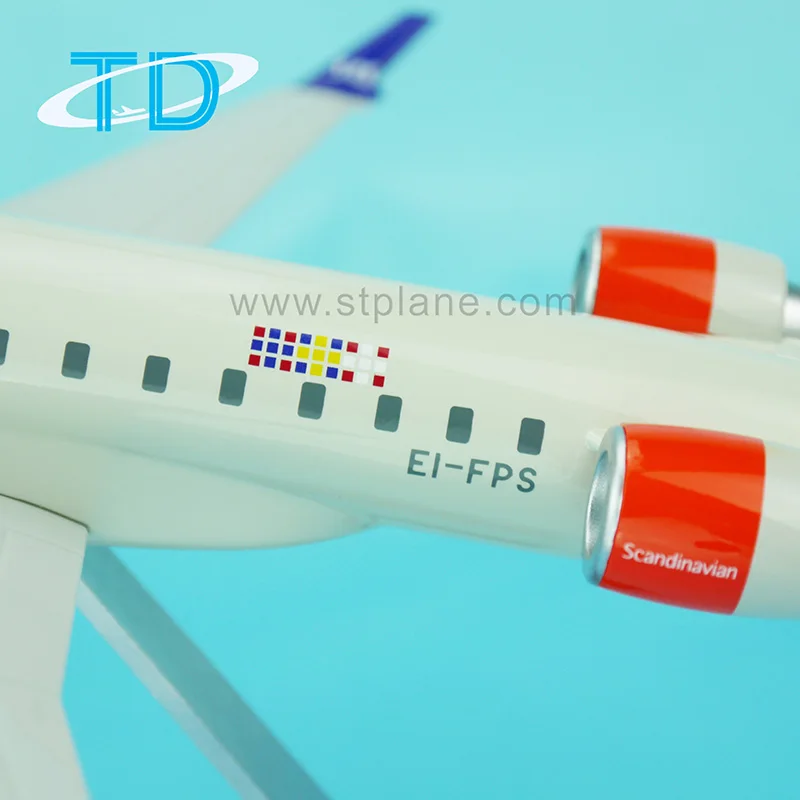 CRJ-900 1:100 36.4cm SAS Miniature Airplane Models