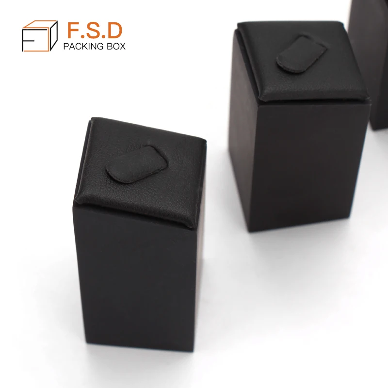 Factory Wholesale Black Leatherette Wedding Ring Display Stand Set Custom Ring Holder