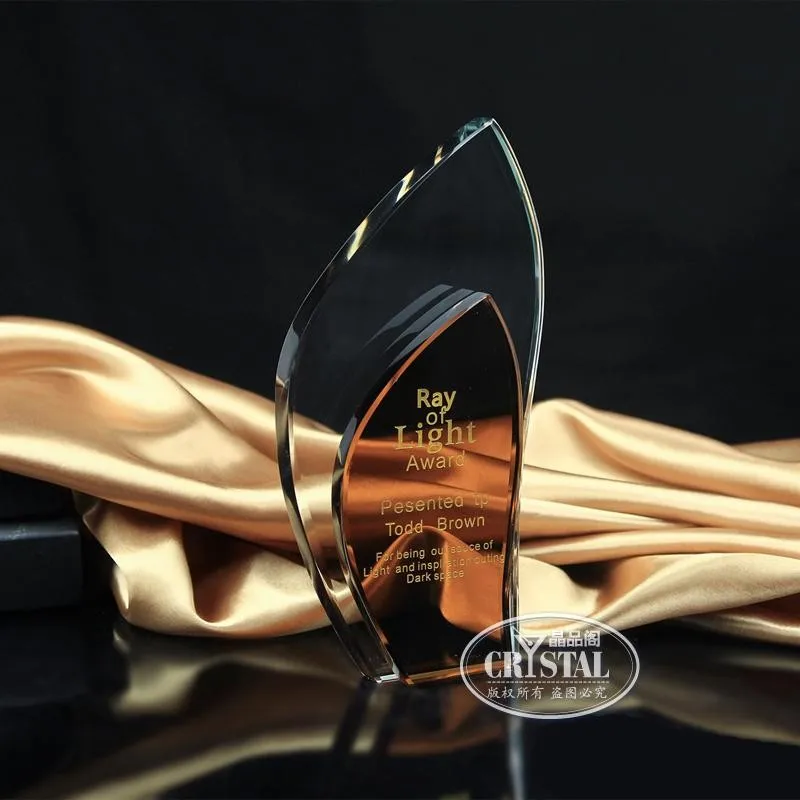 Professional  manufacture  unique design  crystal trophy