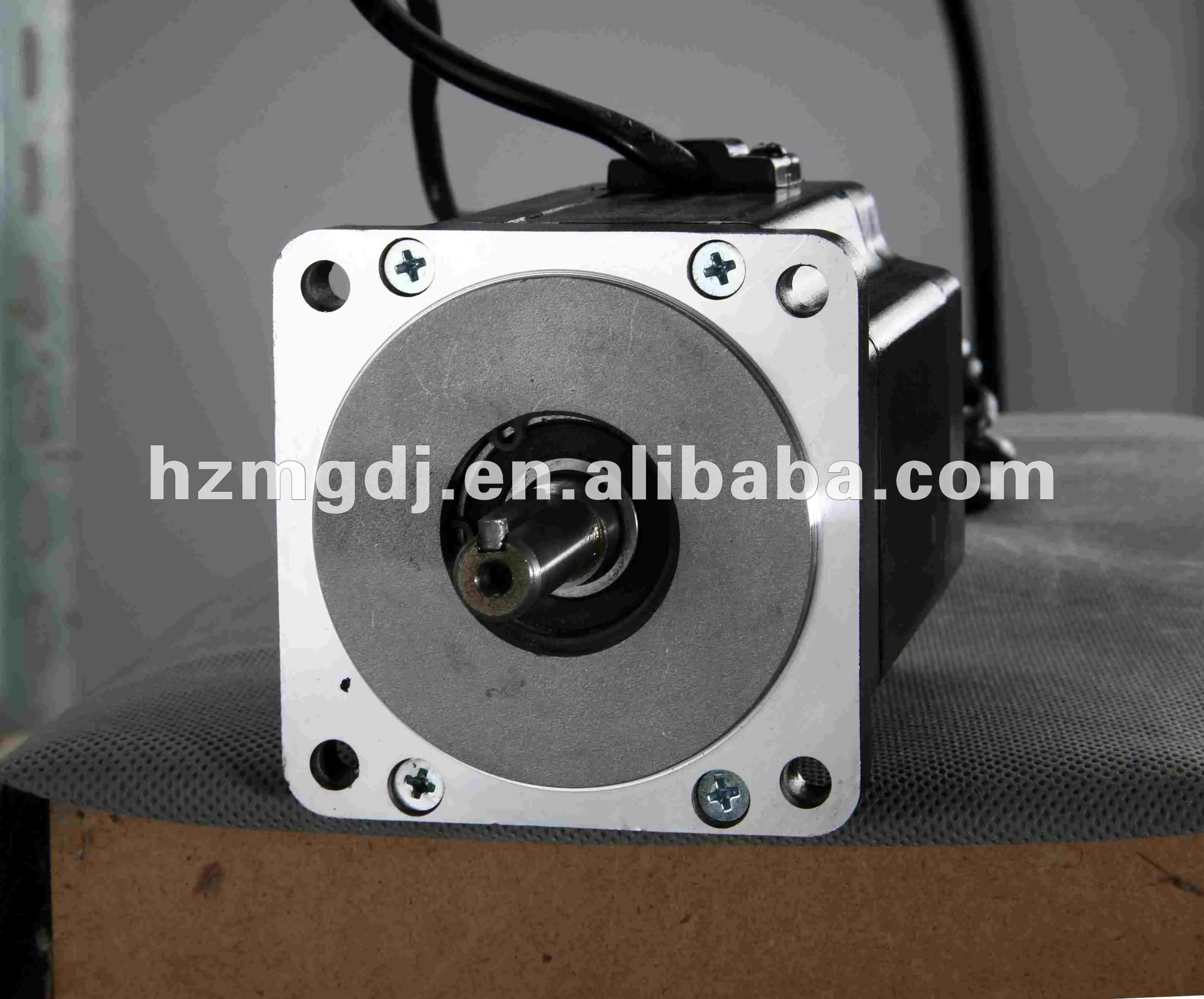 three phase stepping motor