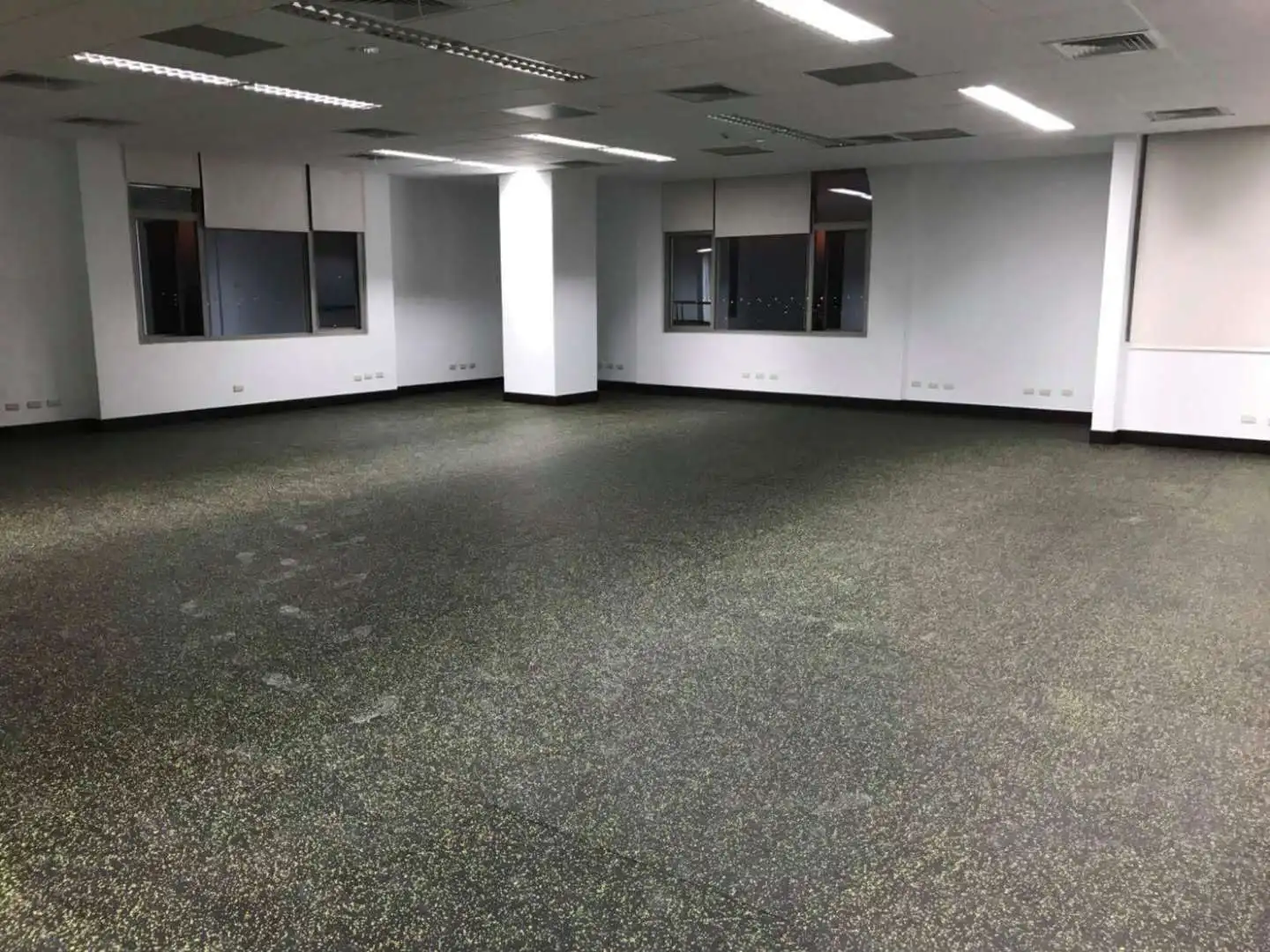 EPDM Rubber Mat Cheap Price Durable Fitness Gym Rubber Flooring/ gym rubber flooring