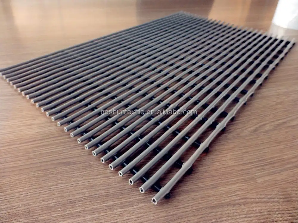 Rolled plastic anti slip water proof tube tread mat swimming pool floor mats