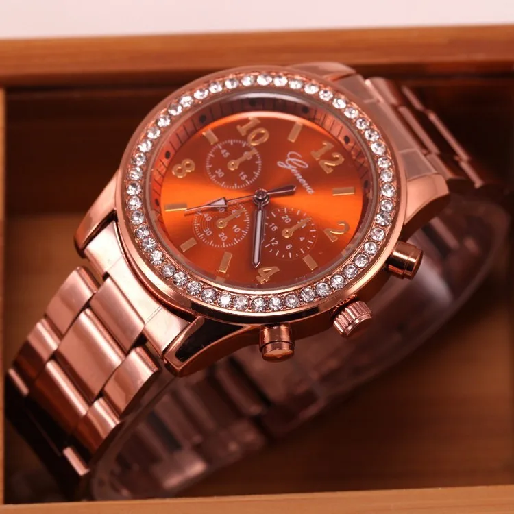 2017 Fashion Watch Geneva Unisex Quartz Watch Women Analog Wristwatches Bling Crystal Clocks Watch Relogio Reloj