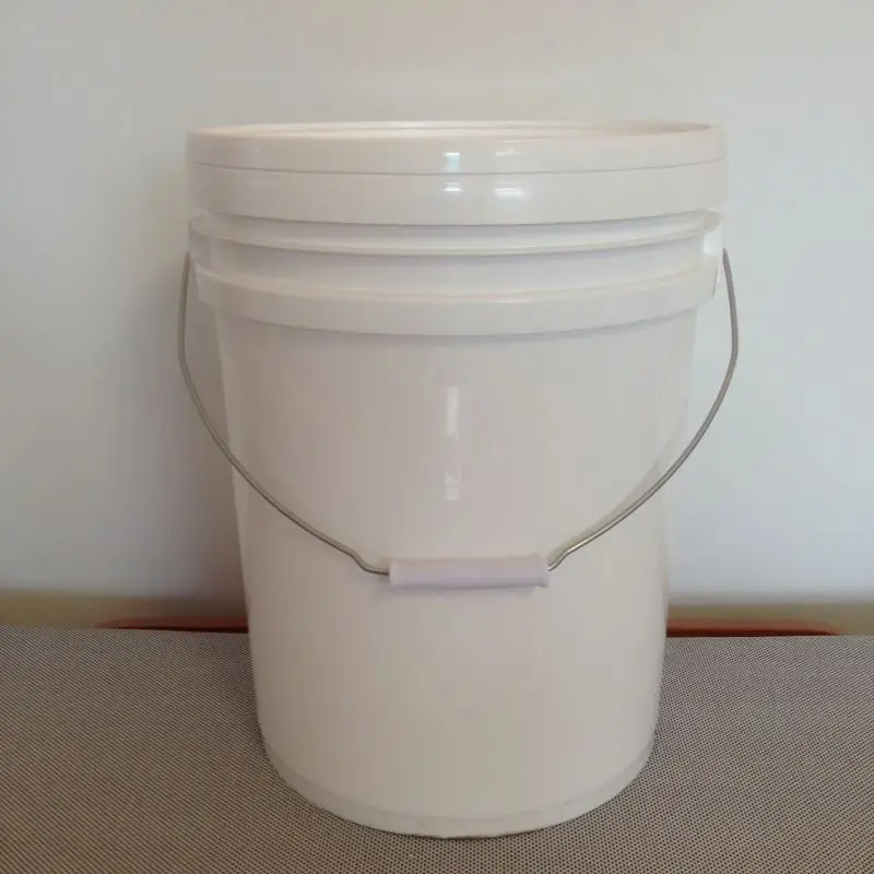 20L/5Gallon plastic bucket with griphook lid and metal handle
