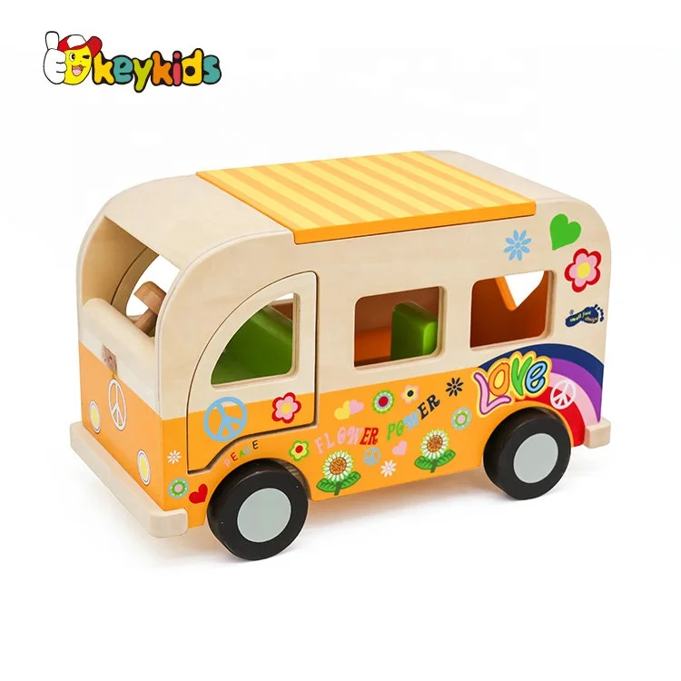2024 New arrival educational wooden school bus toy for children W04A418
