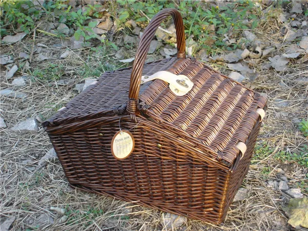 wholesale hot sell wicker picnic cooler basket insulated hamper for 2