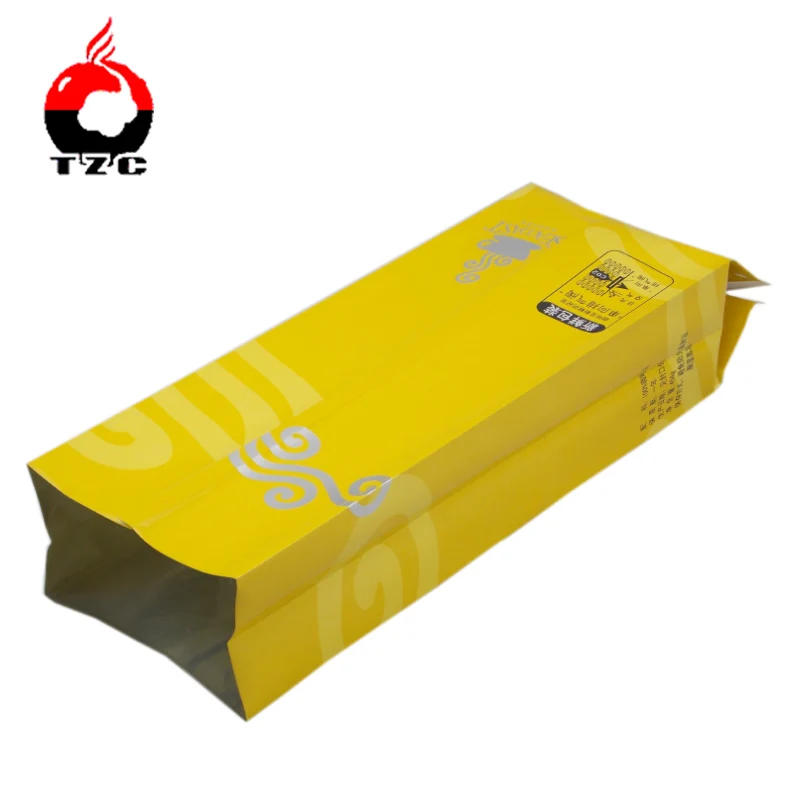 GROUP OF BISCUITS PACKAGING IN FLOW PACK WRAPPER