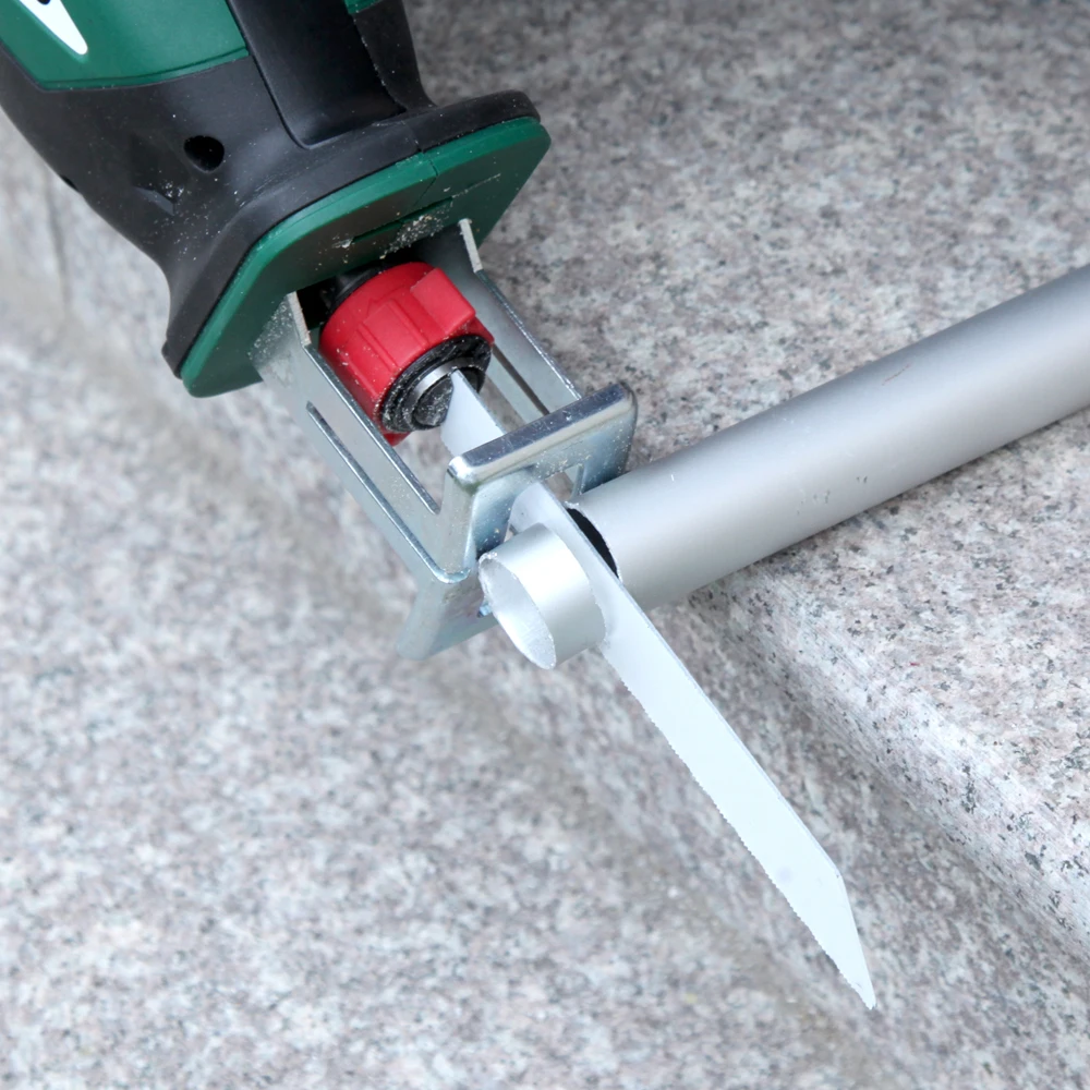 
EAST 10.8V Cordless Compact Garden Pruning Electric Saw - Branches, Wood, Plasterboard & Soft Metals - with spare blades 