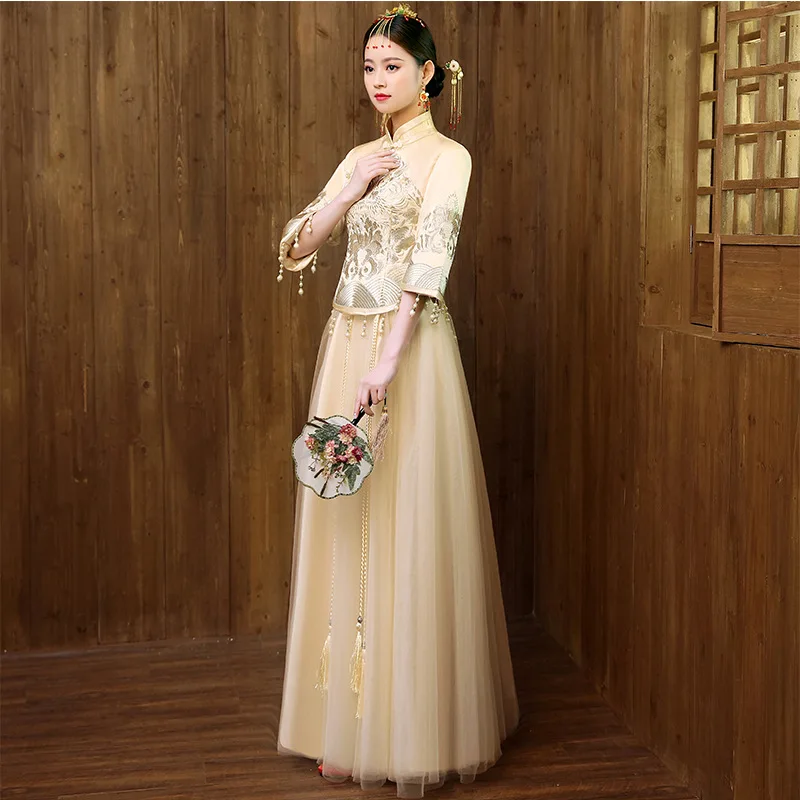 High quality gold Chinese custom made traditional embroidered outfits lace wedding dress
