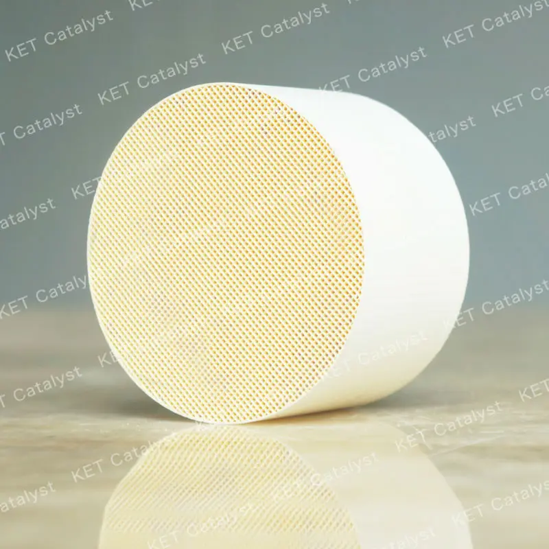 KET Pd / Pt / Rh трехходовой катализатор с керамические соты субстрат для каталитических конвертеров