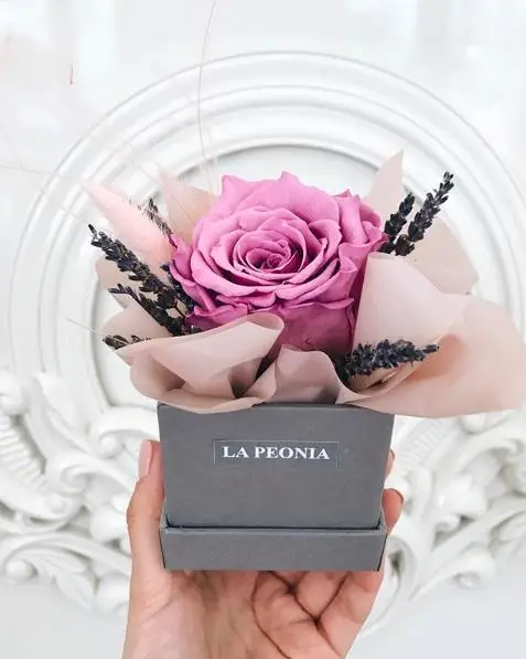 Paper flower packaging boxes with custom logo