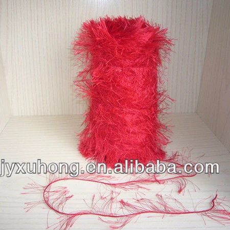 
Необычная пряжа с перьями для вязания шарфа 