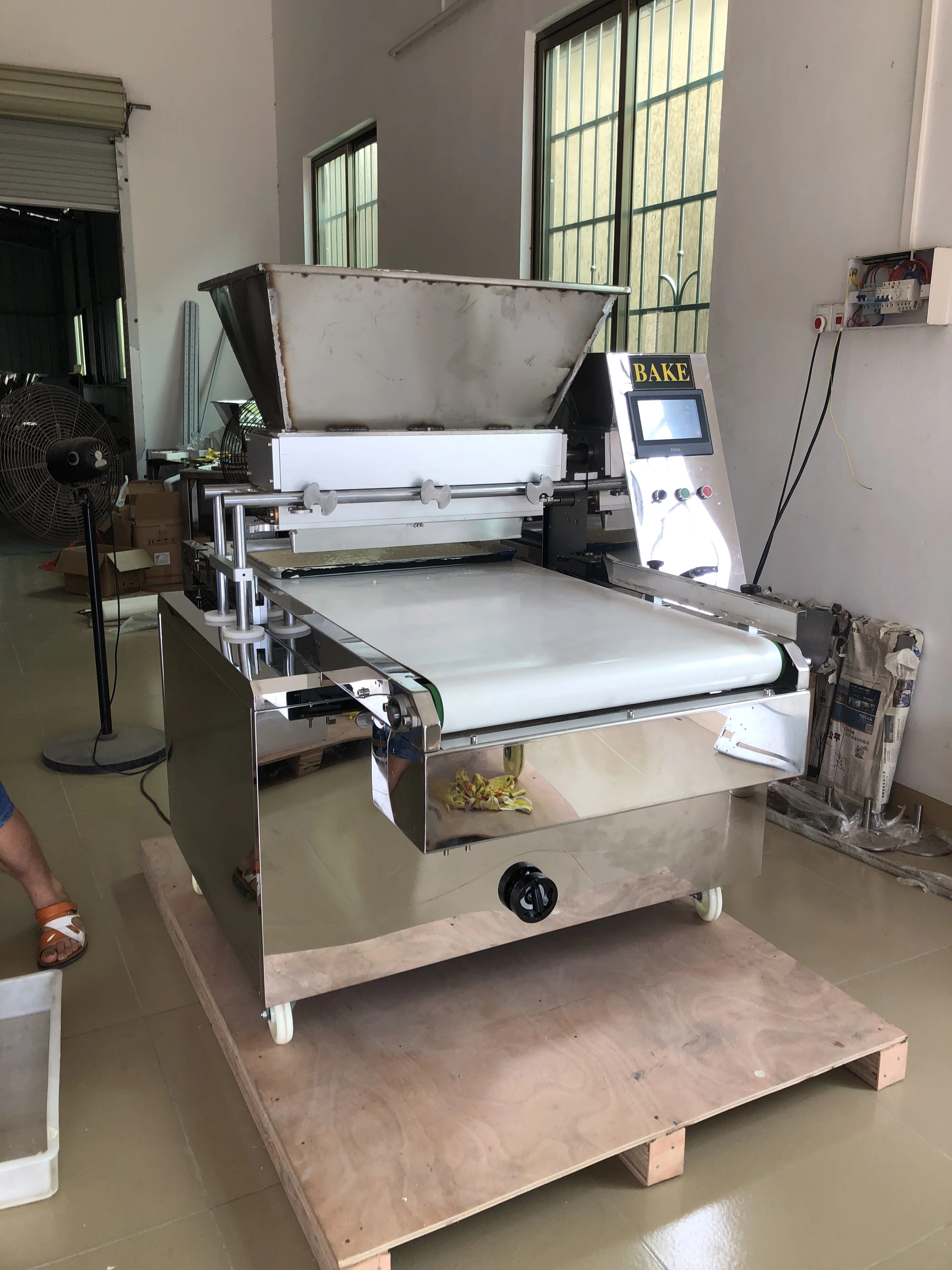 Commercial chocolate chip industrial butter dropping cookie cutting forming press dough ball