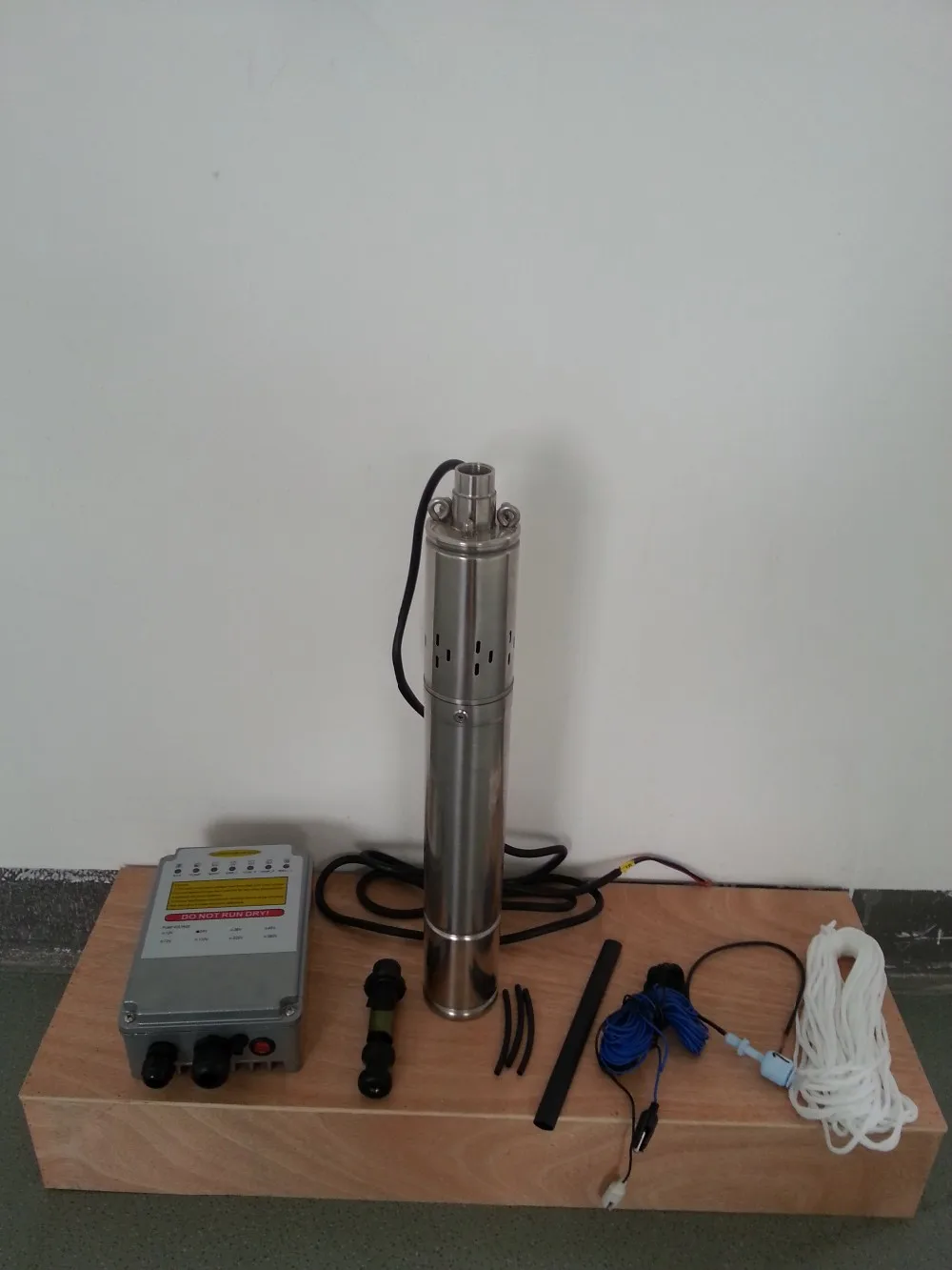 3 years warranty screw borehole solar water pump JS3-2.1-100